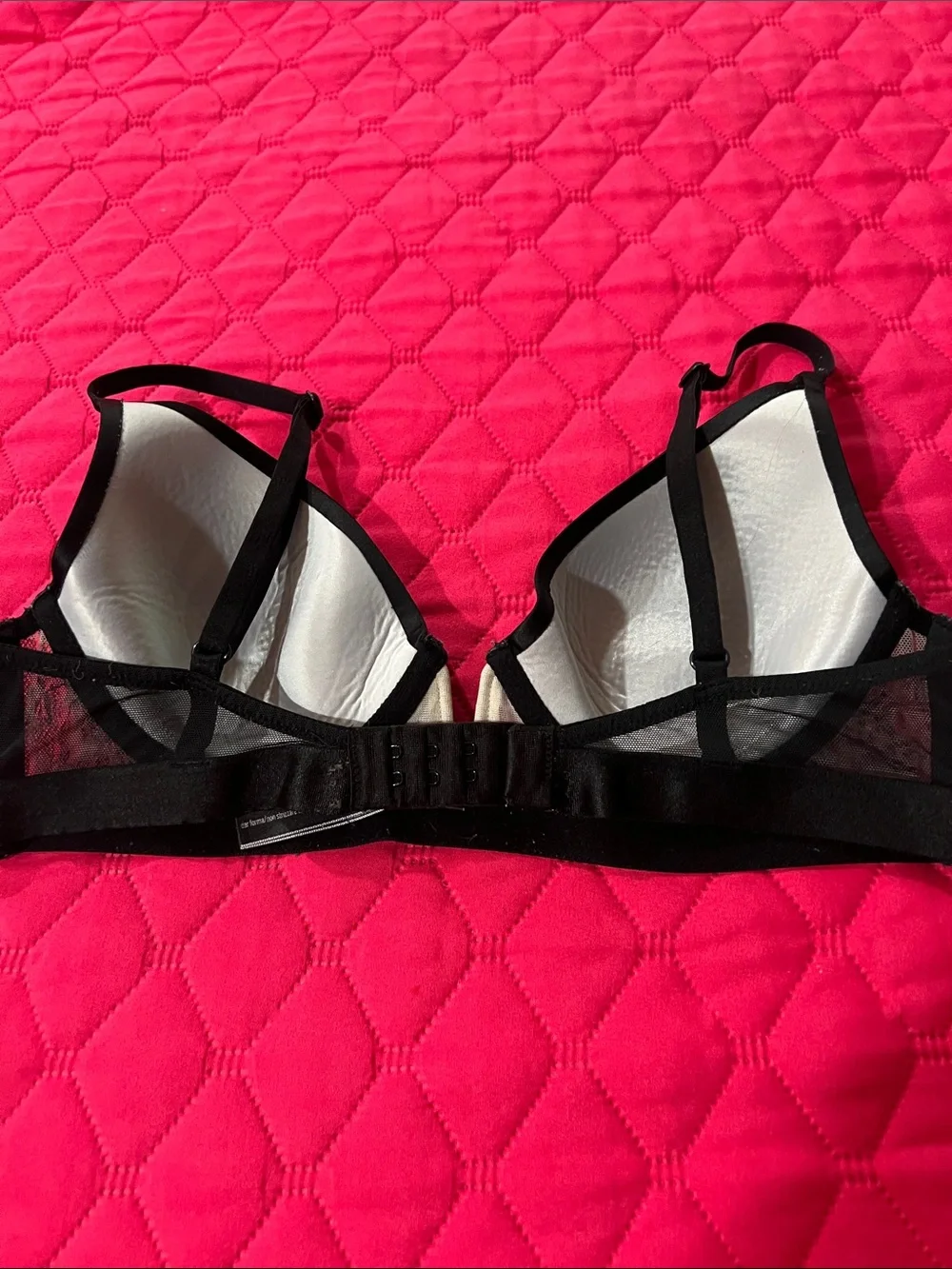 Victoria's Secret Black Lace-Side T-Shirt Bra - Picture 7 of 12